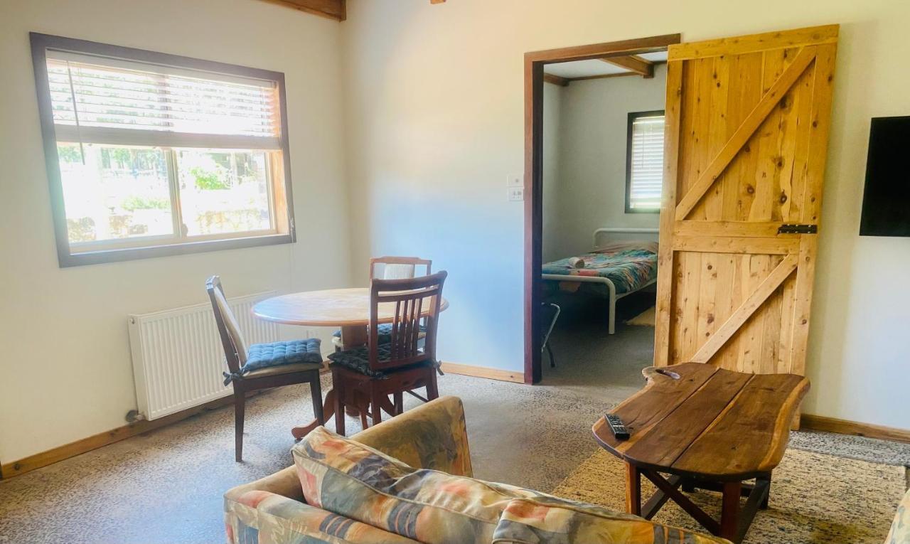 Pilliga Pottery Creative Farmstay クーナバラブラン エクステリア 写真